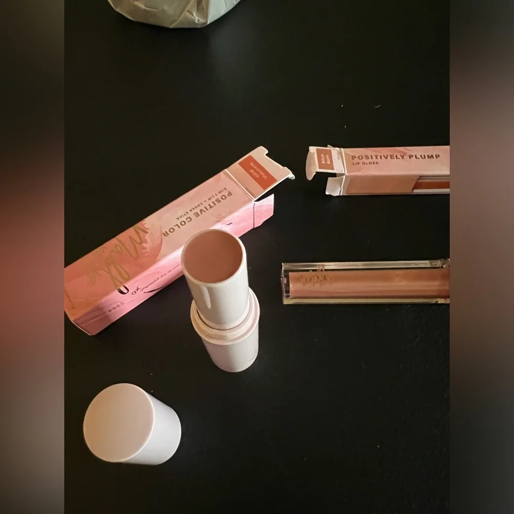 Mally NIB LIP GLOSS AND LIP-CHEEK STAIN